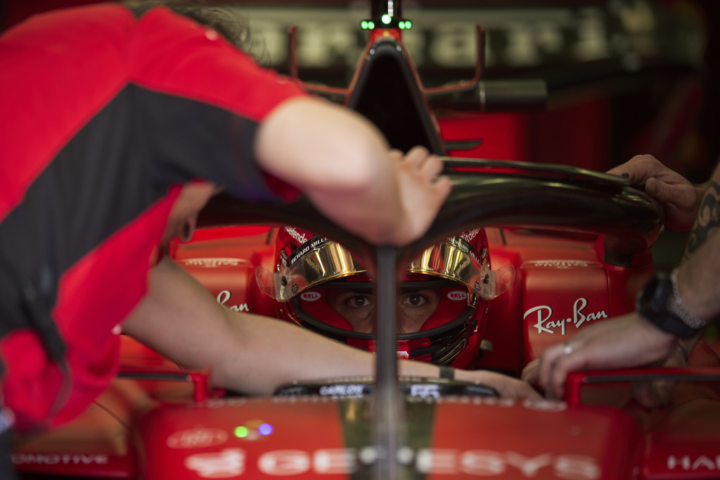 ferrari f1 sainz