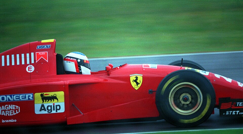 F1 News Jean_Alesi_-_Ferrari_412T2_at_the_1995_British_Grand_Prix,_Silverstone_(49720286118)