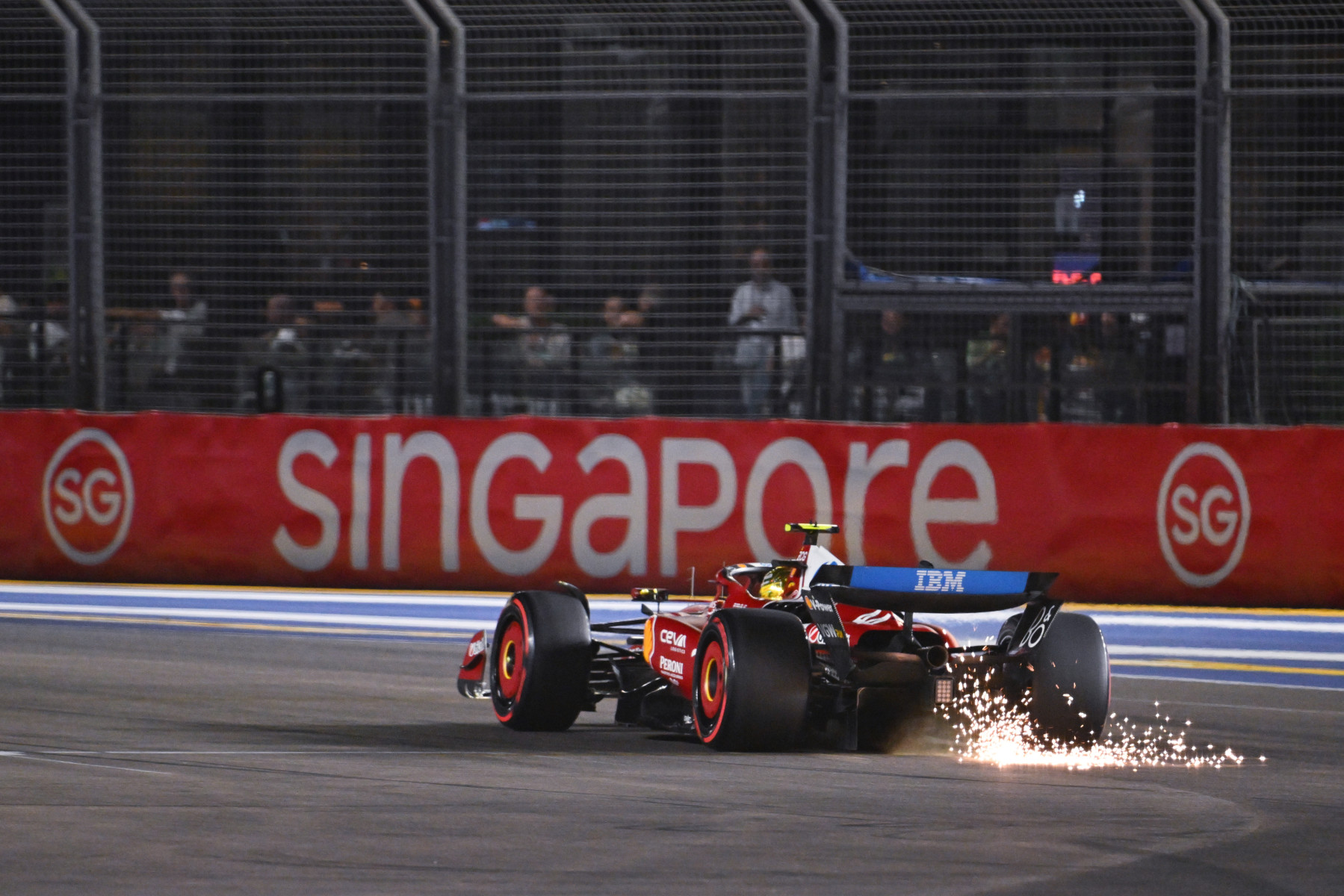 ferrari F1 Singapore Leclerc Hamilton