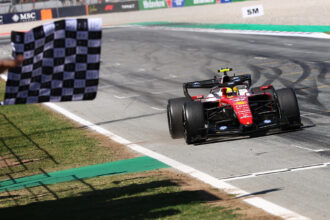 Ferrari Barcellona Hamilton vince