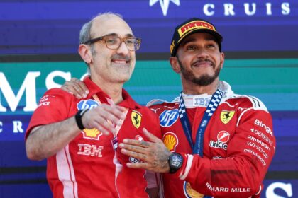 Hamilton e Carlo Santi credits Media Ferrari