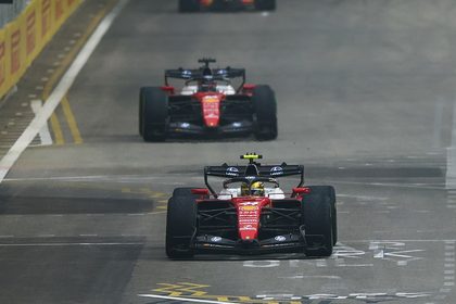 Hamilton Ferrari F1 Singapore